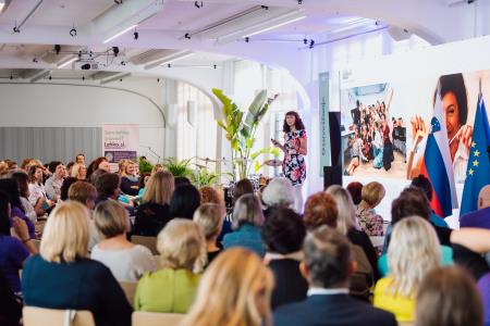 Pigalle Tavakkoli, priznana oblikovalka in motivatorka, Šola za izkustveno oblikovanje 